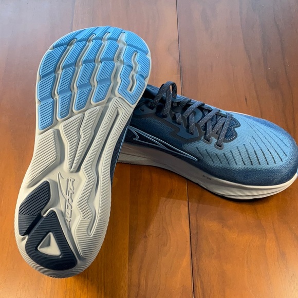 Altra Experience Flow Sample - Picture 4 of 4